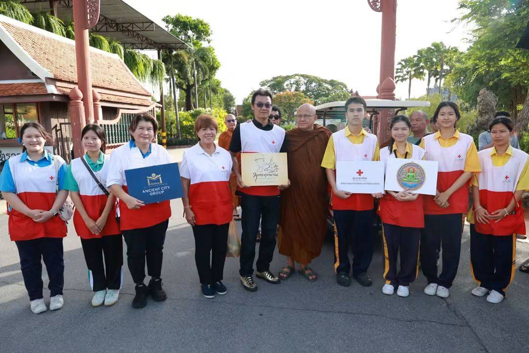 อาสาสมัครกาชาดรวมพลังศรัทธา ร่วมภารกิจ “สายธารบุญ หลอมรวมใจ แห่งศรัทธา” ส่งต่อสิ่งของกว่า 1 ตัน สู่กลุ่มเปราะบาง